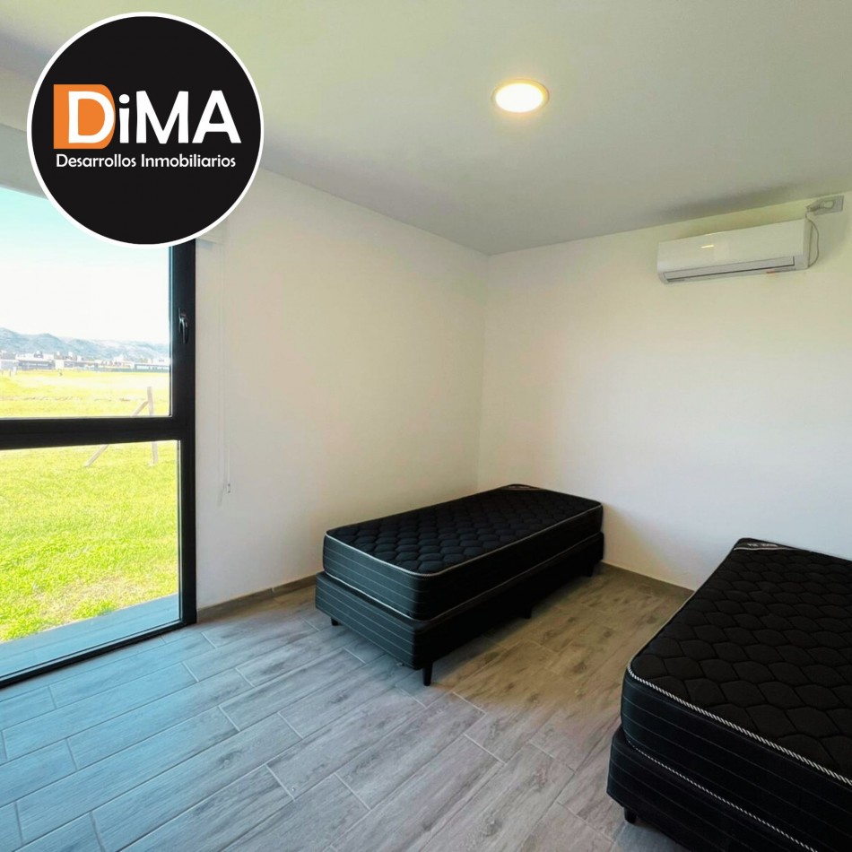 VENTA - Casa 4 ambientes con Pileta - Puerto del Aguila