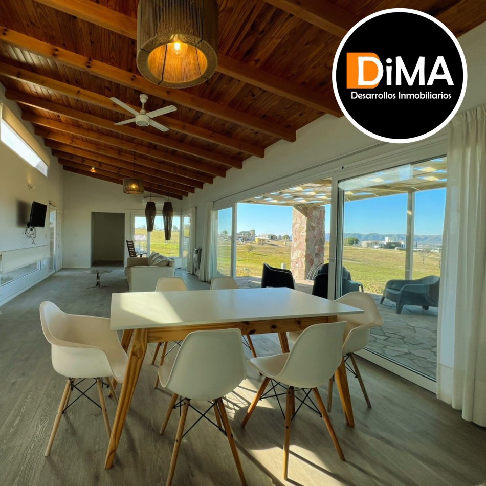 VENTA DE CASA 3 AMB. EN BARRIO ALTOS DEL CORRAL - LOS REARTES