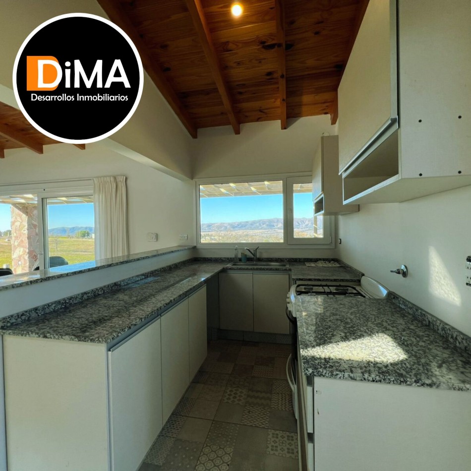 VENTA DE CASA 3 AMB. EN BARRIO ALTOS DEL CORRAL - LOS REARTES